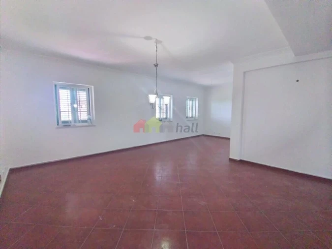 Moradia T5 para Venda em Rio de Mouro Foto 5