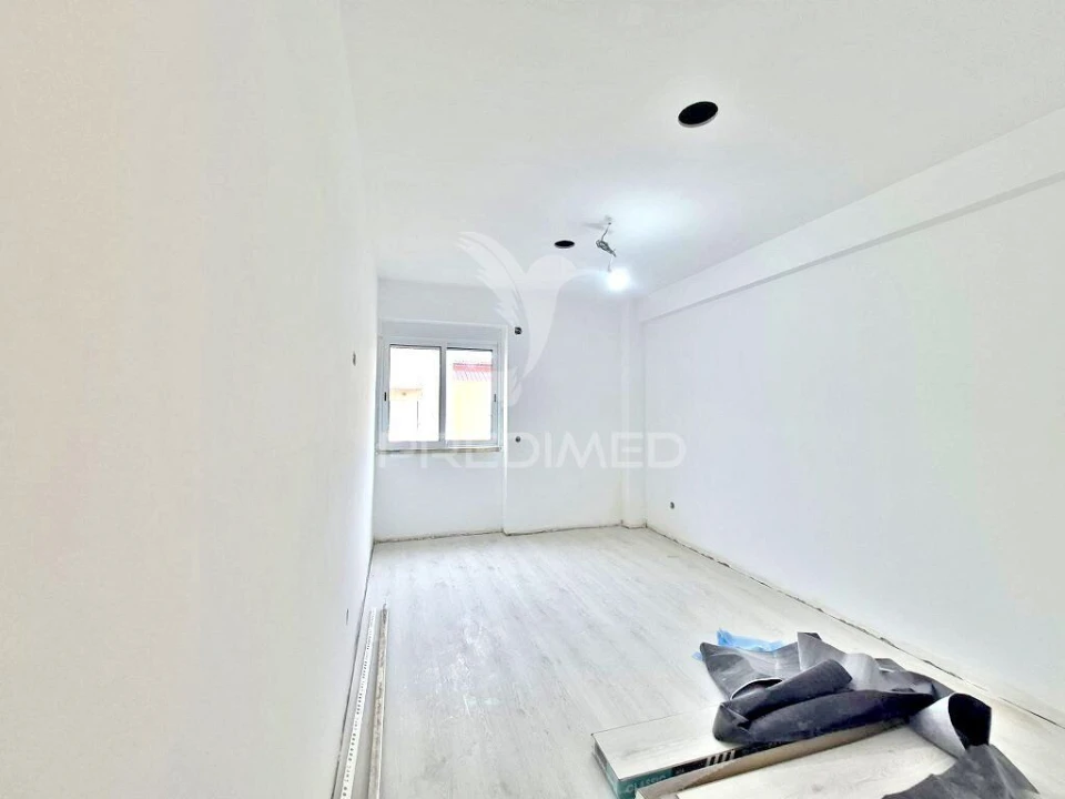 Apartamento T2 para Venda em Carregado e Cadafais Foto 11