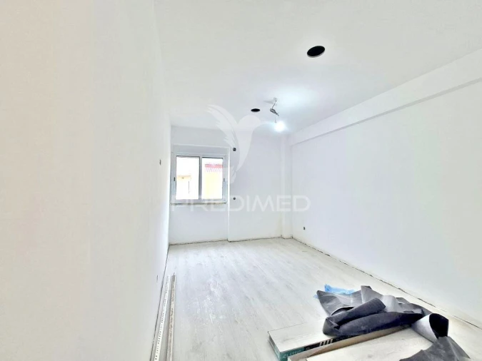 Apartamento T2 para Venda em Carregado e Cadafais Foto 11