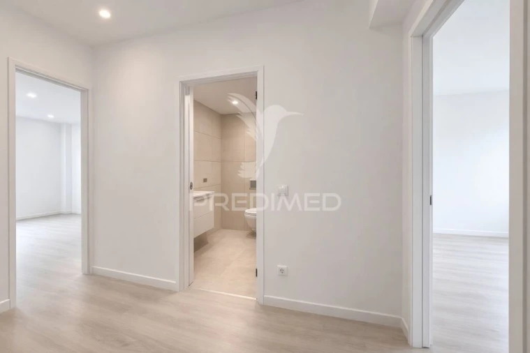 Apartamento T2 para Venda em Carregado e Cadafais