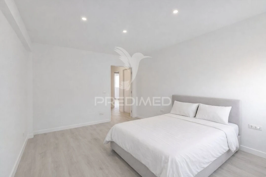 Apartamento T2 para Venda em Carregado e Cadafais Foto 4