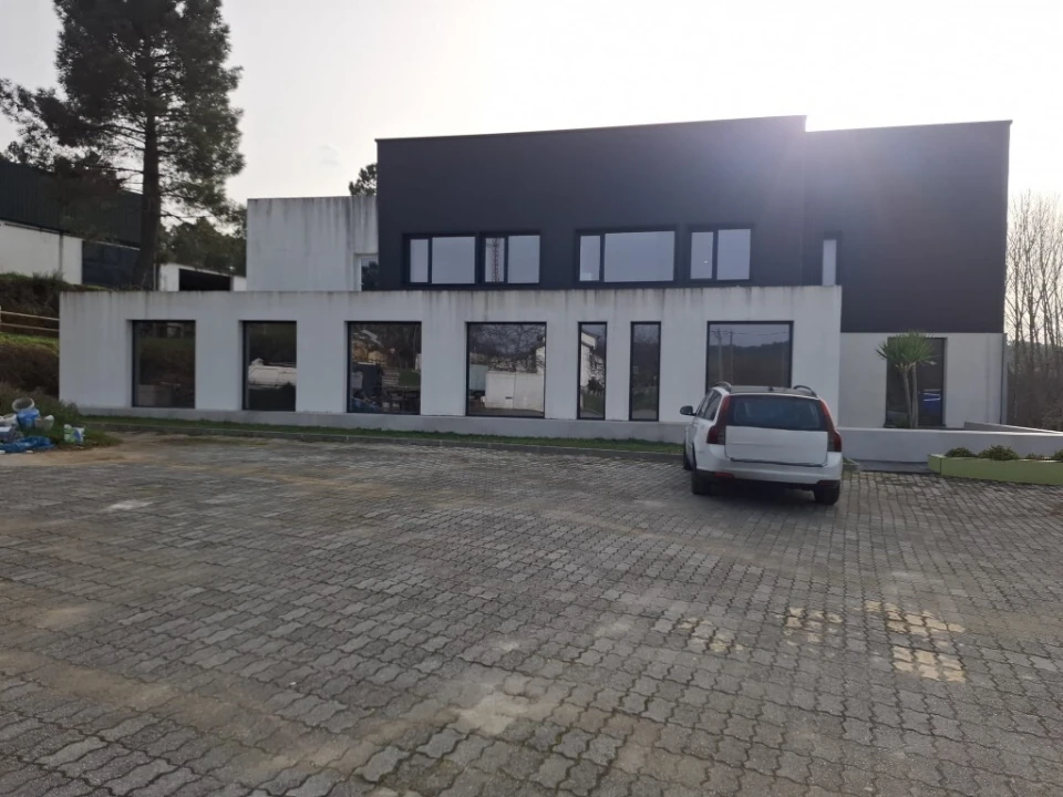 Armazém para Venda em Bodiosa Foto 1