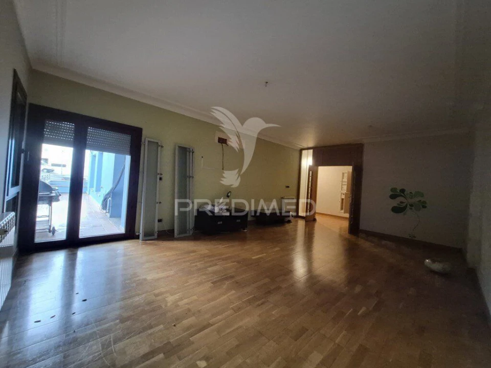 Apartamento T2 para Venda em Vila Franca de Xira Foto 2