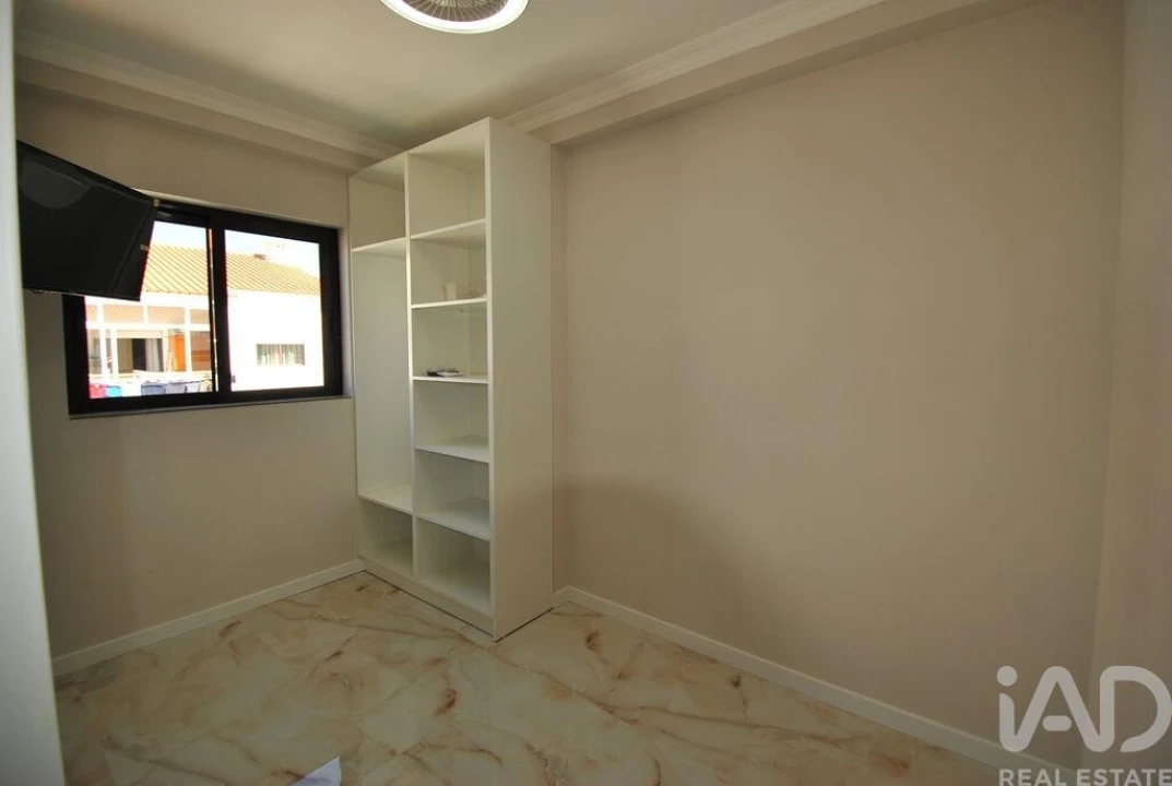 Apartamento T1 para Venda em Albufeira e Olhos de Água Foto 12