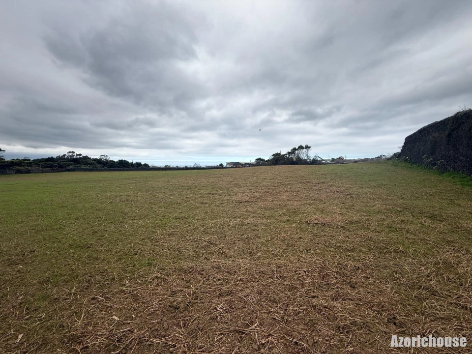 Terreno para Venda em Rabo de Peixe Foto 7