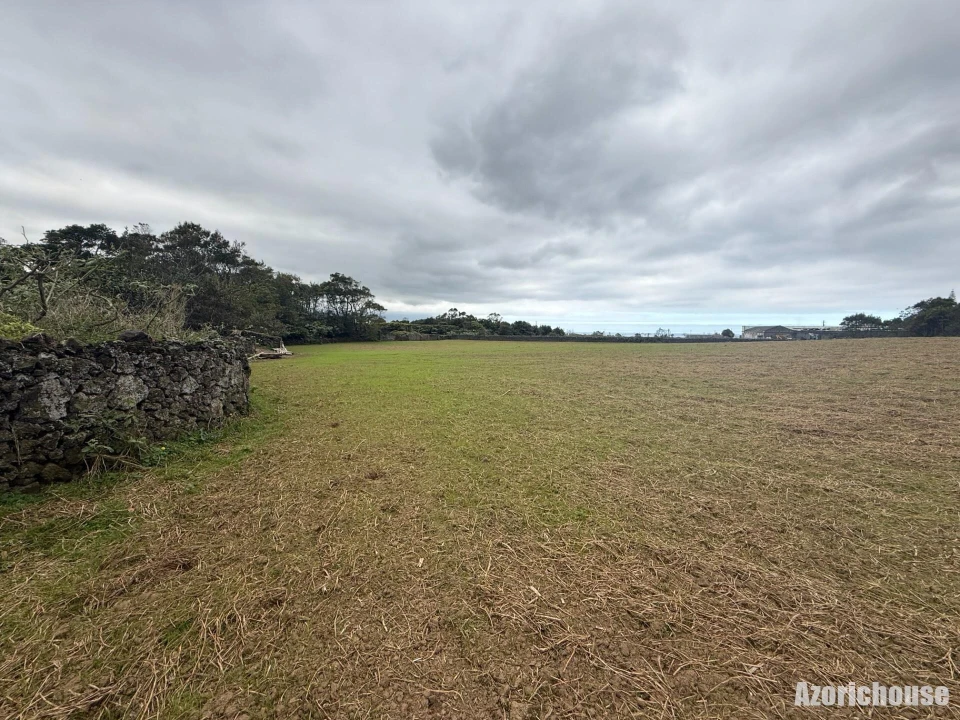 Terreno para Venda em Rabo de Peixe Foto 8