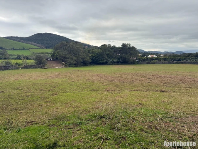 Terreno para Venda em Rabo de Peixe Foto 10