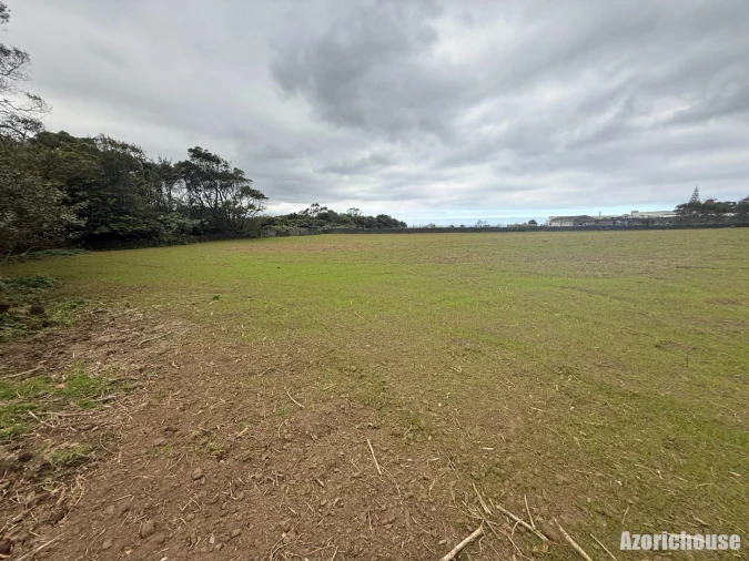 Terreno para Venda em Rabo de Peixe Foto 5