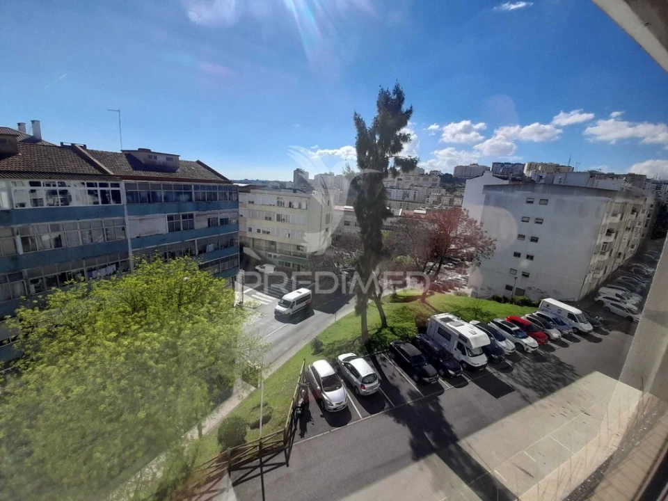 Apartamento T2 para Venda em Queluz e Belas Foto 6