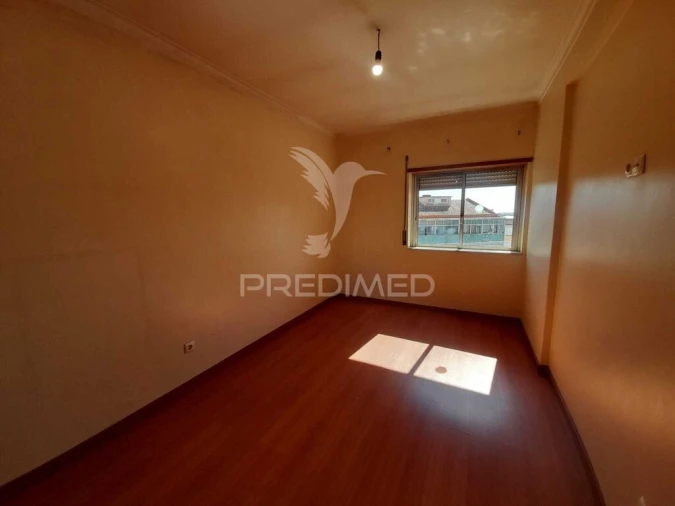 Apartamento T2 para Venda em Queluz e Belas Foto 17