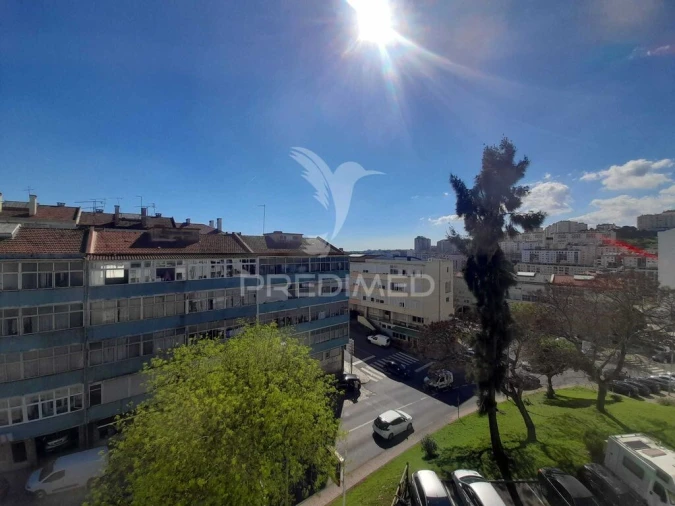 Apartamento T2 para Venda em Queluz e Belas Foto 14