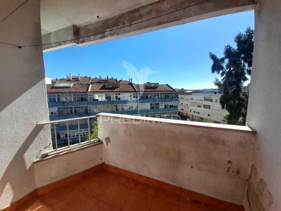 Apartamento T2 para Venda em Queluz e Belas Foto 13