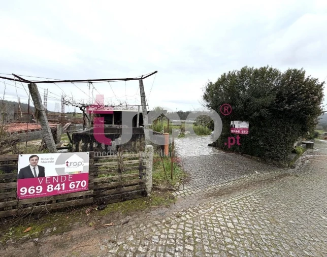 Moradia T3 para Venda em Airo Foto 2