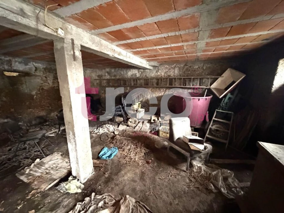 Moradia T3 para Venda em Airo Foto 9