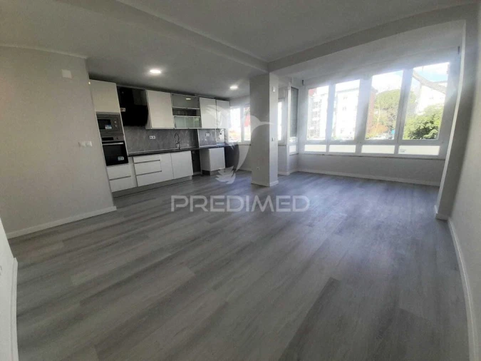 Apartamento T2 para Venda em Oeiras e São Julião da Barra, Paço de Arcos e Caxias Foto 1