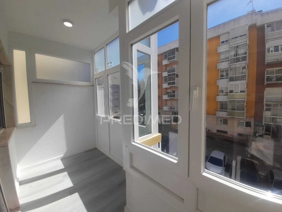 Apartamento T2 para Venda em Oeiras e São Julião da Barra, Paço de Arcos e Caxias Foto 11