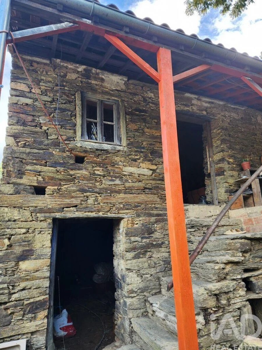 Moradia T3 para Venda em Sarzedas Foto 4