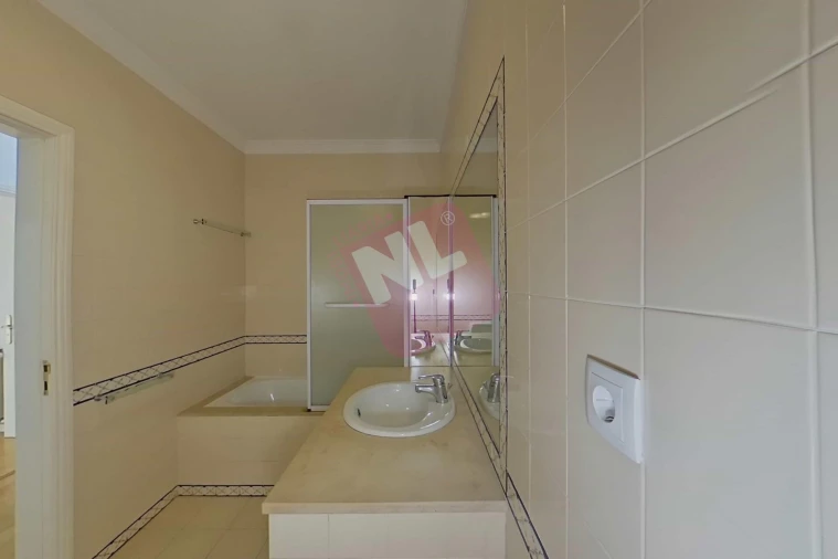 Apartamento T3 para Arrendamento em Carcavelos e Parede Foto 26