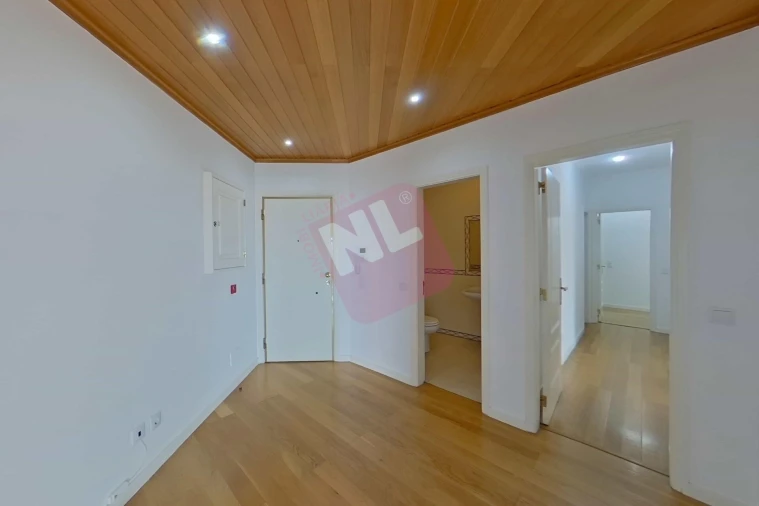 Apartamento T3 para Arrendamento em Carcavelos e Parede Foto 4