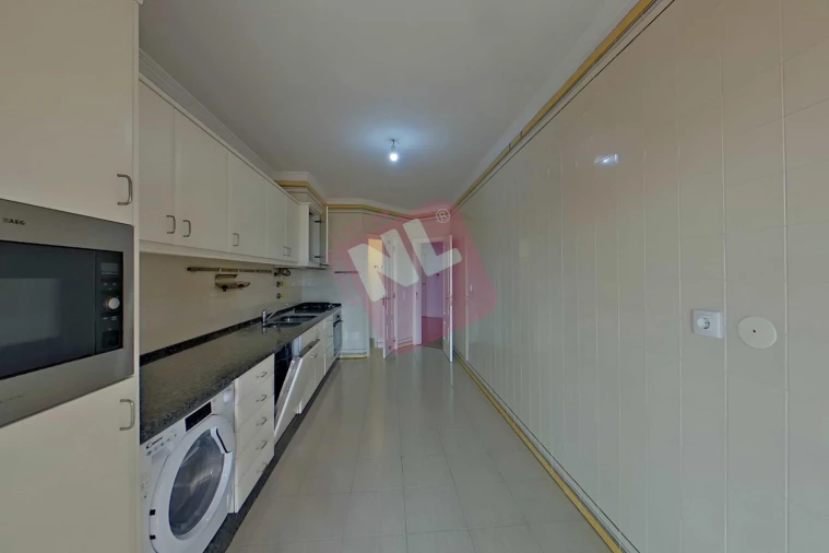 Apartamento T3 para Arrendamento em Carcavelos e Parede Foto 9