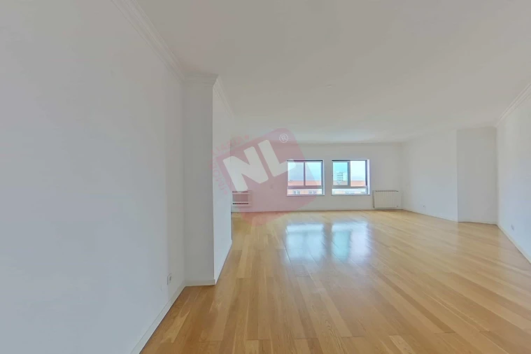 Apartamento T3 para Arrendamento em Carcavelos e Parede Foto 12