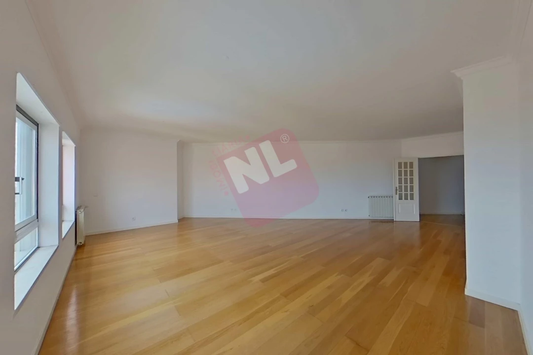 Apartamento T3 para Arrendamento em Carcavelos e Parede Foto 15