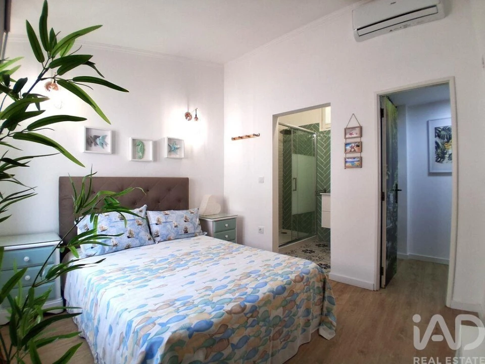 Moradia T1 para Venda em Lagos (São Sebastião e Santa Maria) Foto 13