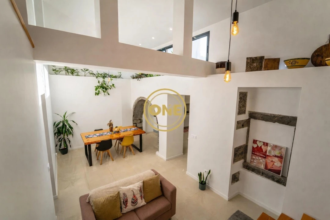 Moradia T2 para Venda em Rabo de Peixe Foto 9