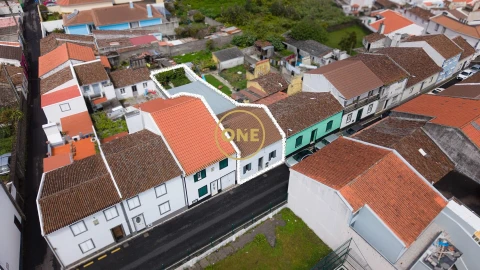 Moradia T2 para Venda em Rabo de Peixe
