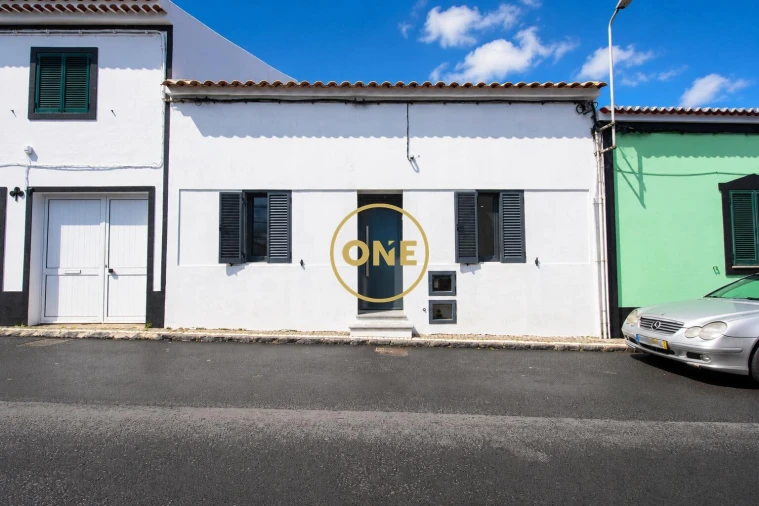 Moradia T2 para Venda em Rabo de Peixe