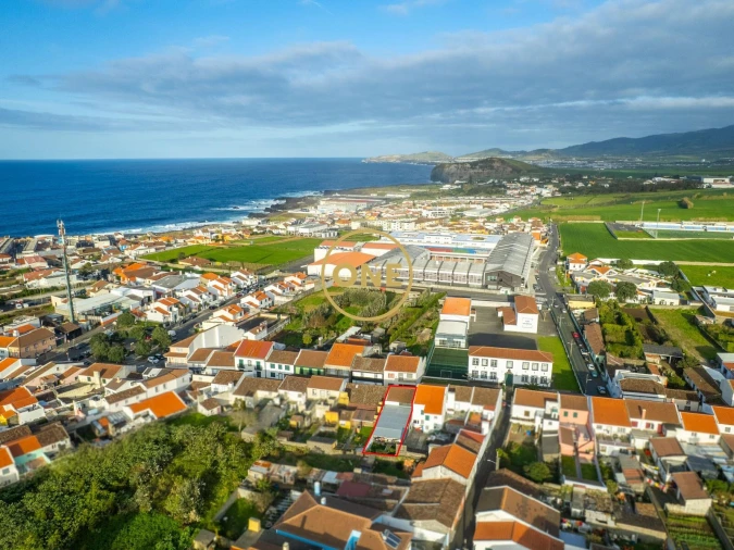 Moradia T2 para Venda em Rabo de Peixe Foto 24