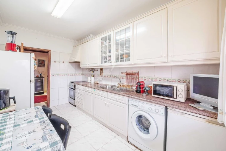 Apartamento T2 para Venda em Massamá e Monte Abraão Foto 15