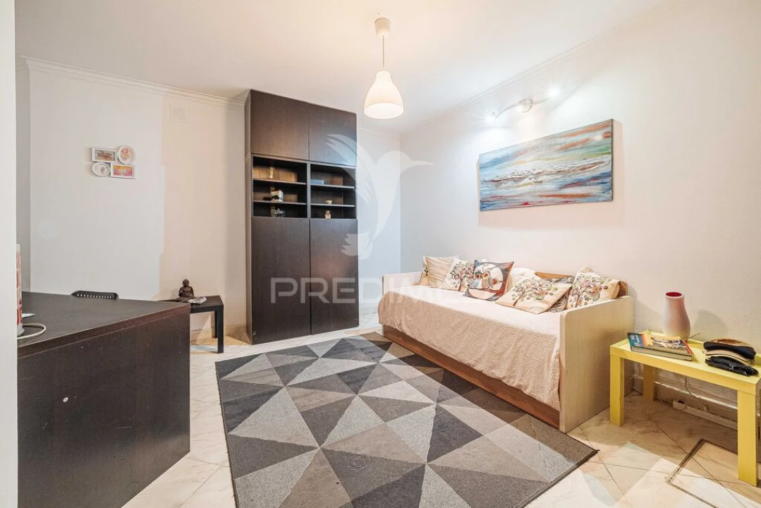 Apartamento T2 para Venda em Massamá e Monte Abraão Foto 2