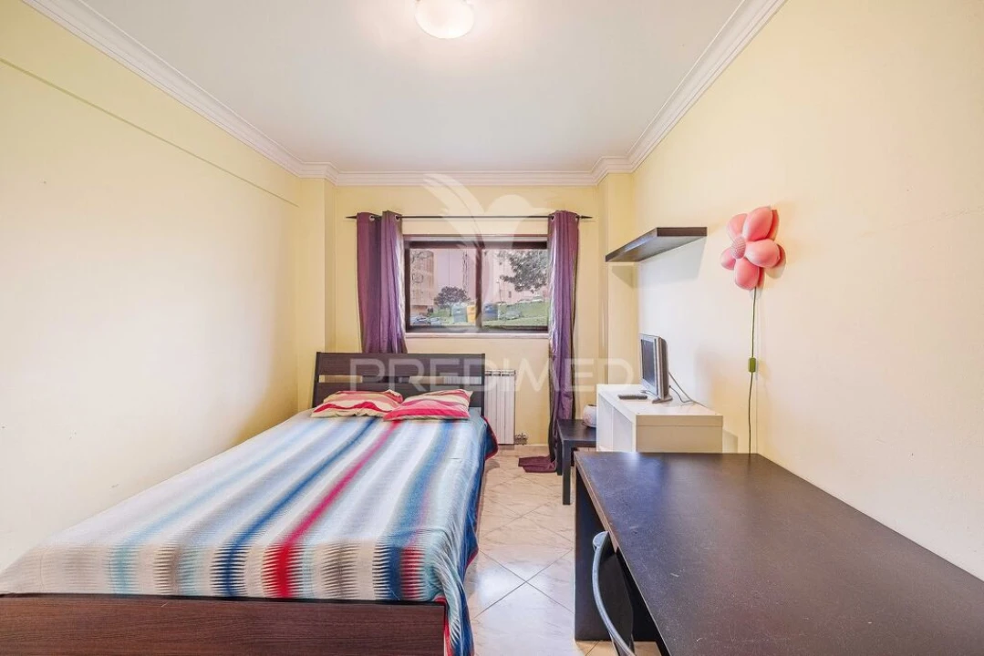 Apartamento T2 para Venda em Massamá e Monte Abraão Foto 8