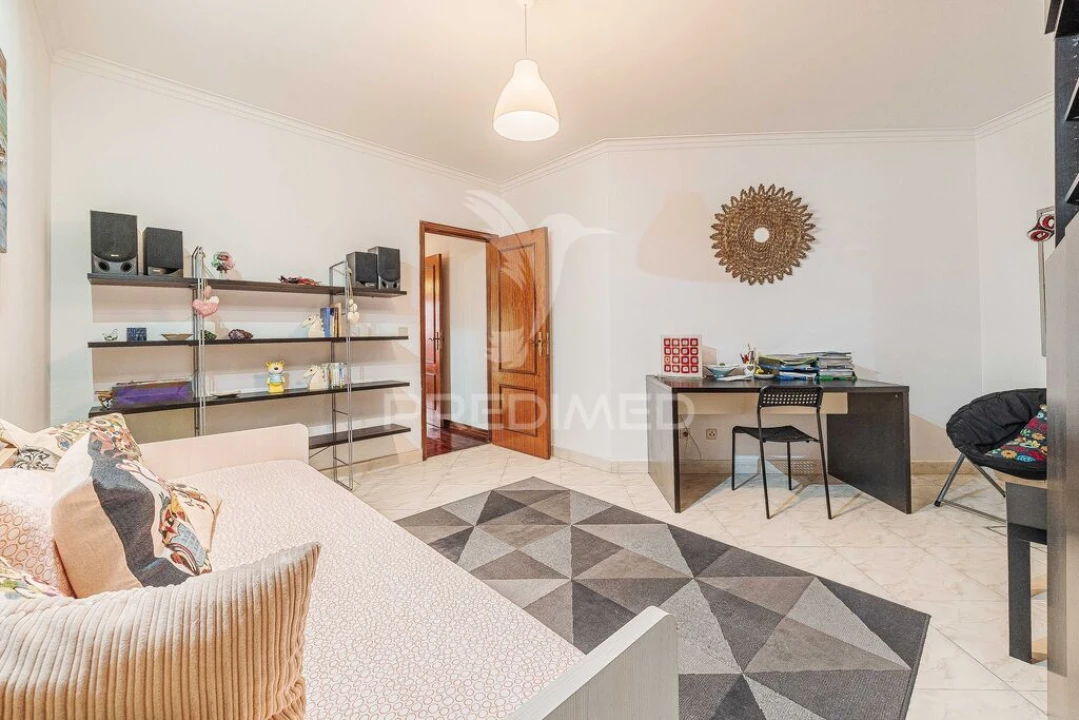 Apartamento T2 para Venda em Massamá e Monte Abraão Foto 4