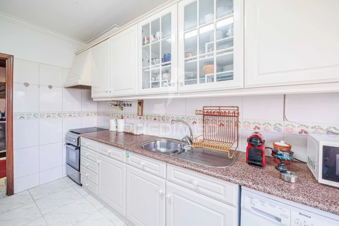 Apartamento T2 para Venda em Massamá e Monte Abraão Foto 17