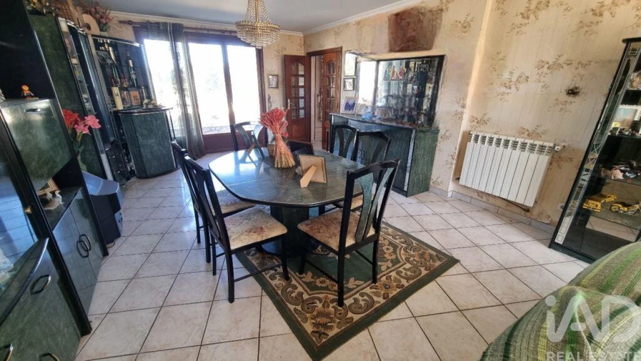 Moradia T5 para Venda em Rapa e Cadafaz Foto 12