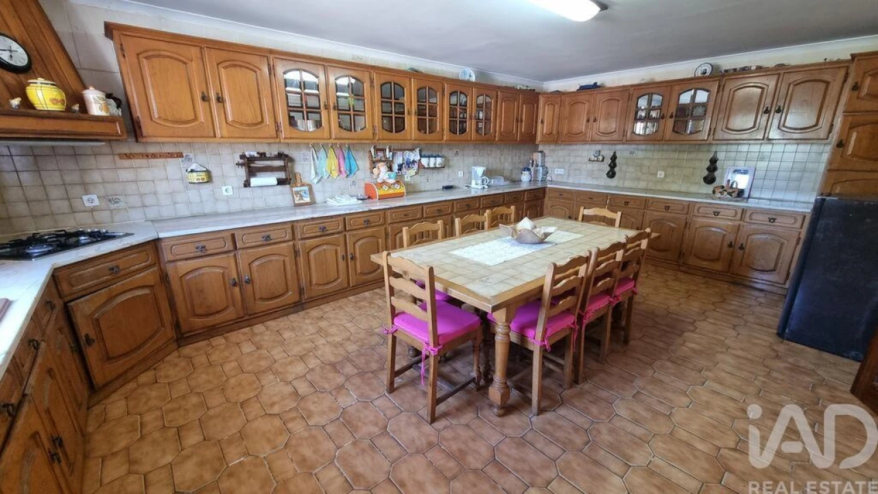 Moradia T5 para Venda em Rapa e Cadafaz Foto 3