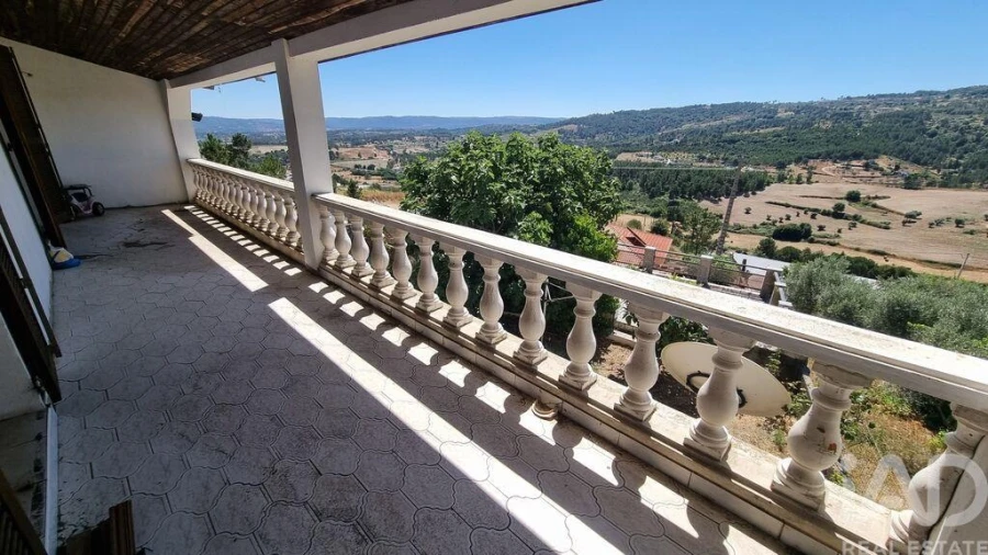 Moradia T5 para Venda em Rapa e Cadafaz Foto 27