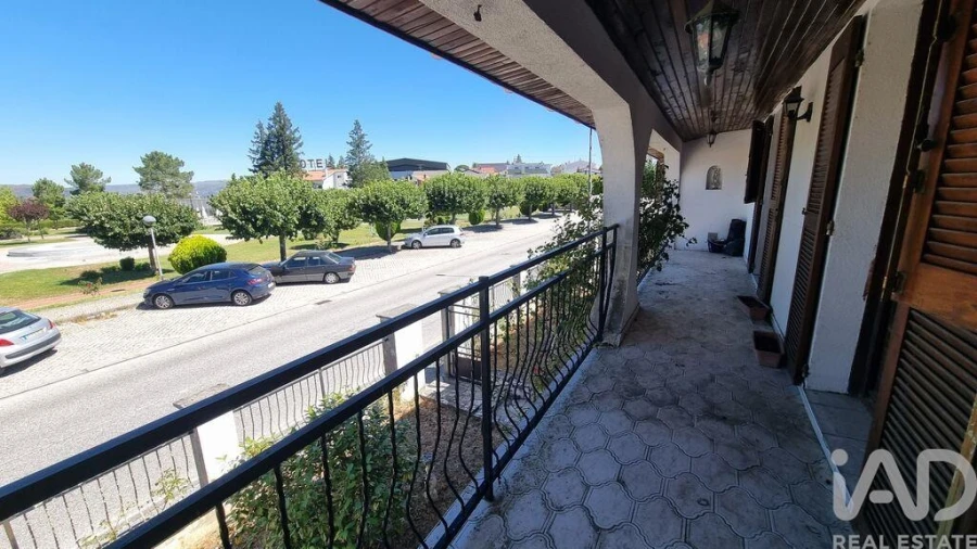 Moradia T5 para Venda em Rapa e Cadafaz Foto 20