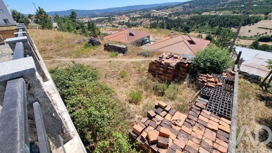 Moradia T5 para Venda em Rapa e Cadafaz Foto 38