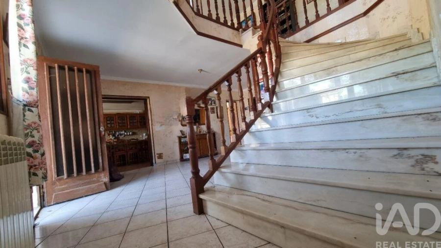 Moradia T5 para Venda em Rapa e Cadafaz Foto 8