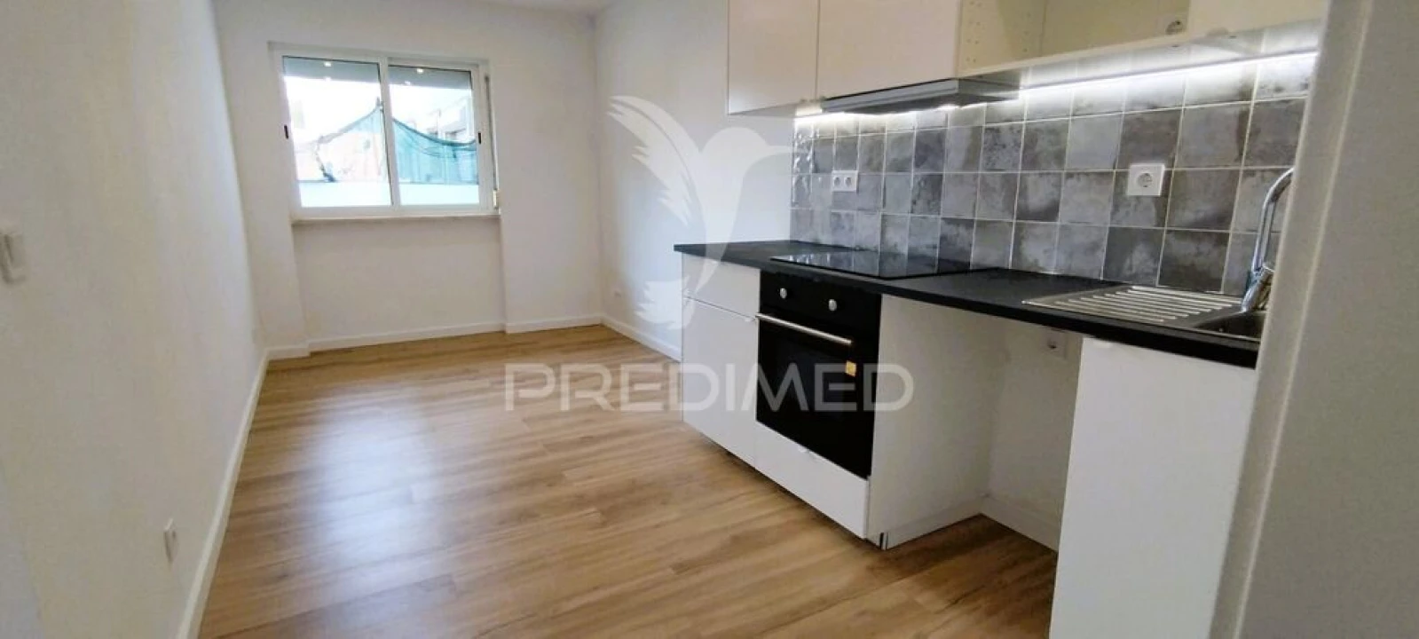 Apartamento T1 para Venda em Vila Franca de Xira Foto 6