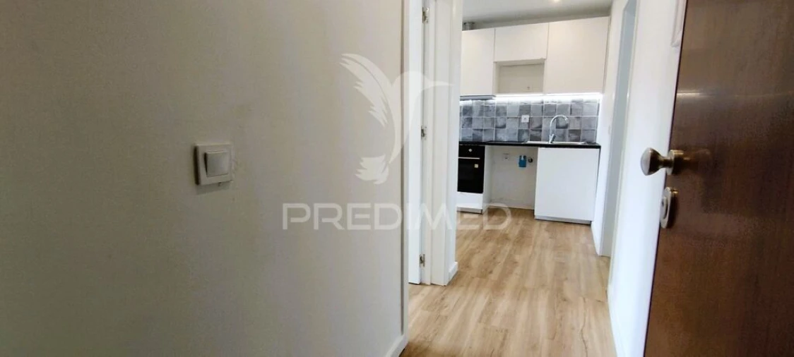 Apartamento T1 para Venda em Vila Franca de Xira Foto 3