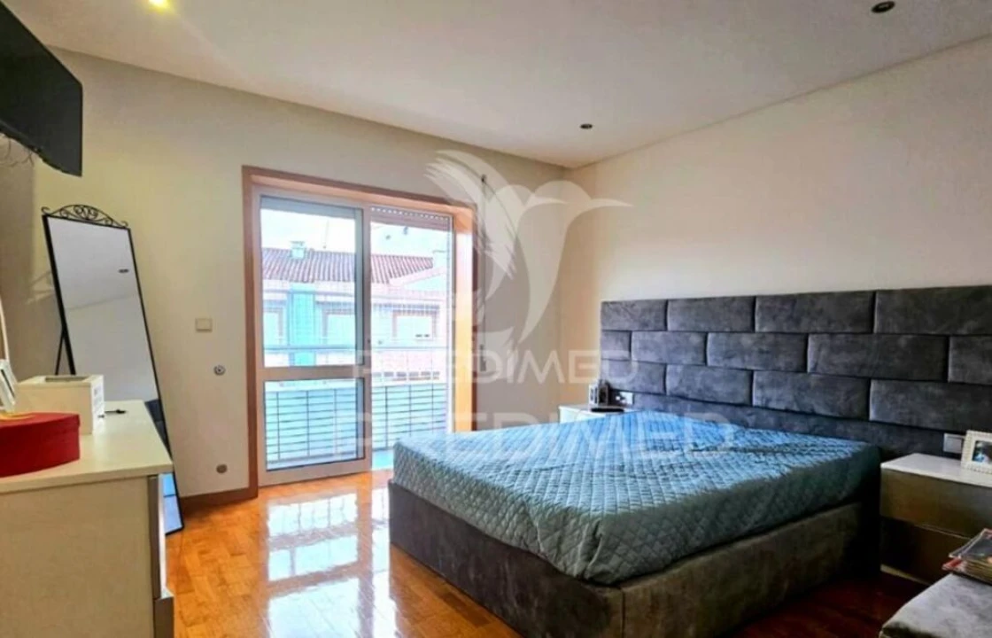 Apartamento T3 para Venda em Fafe Foto 3