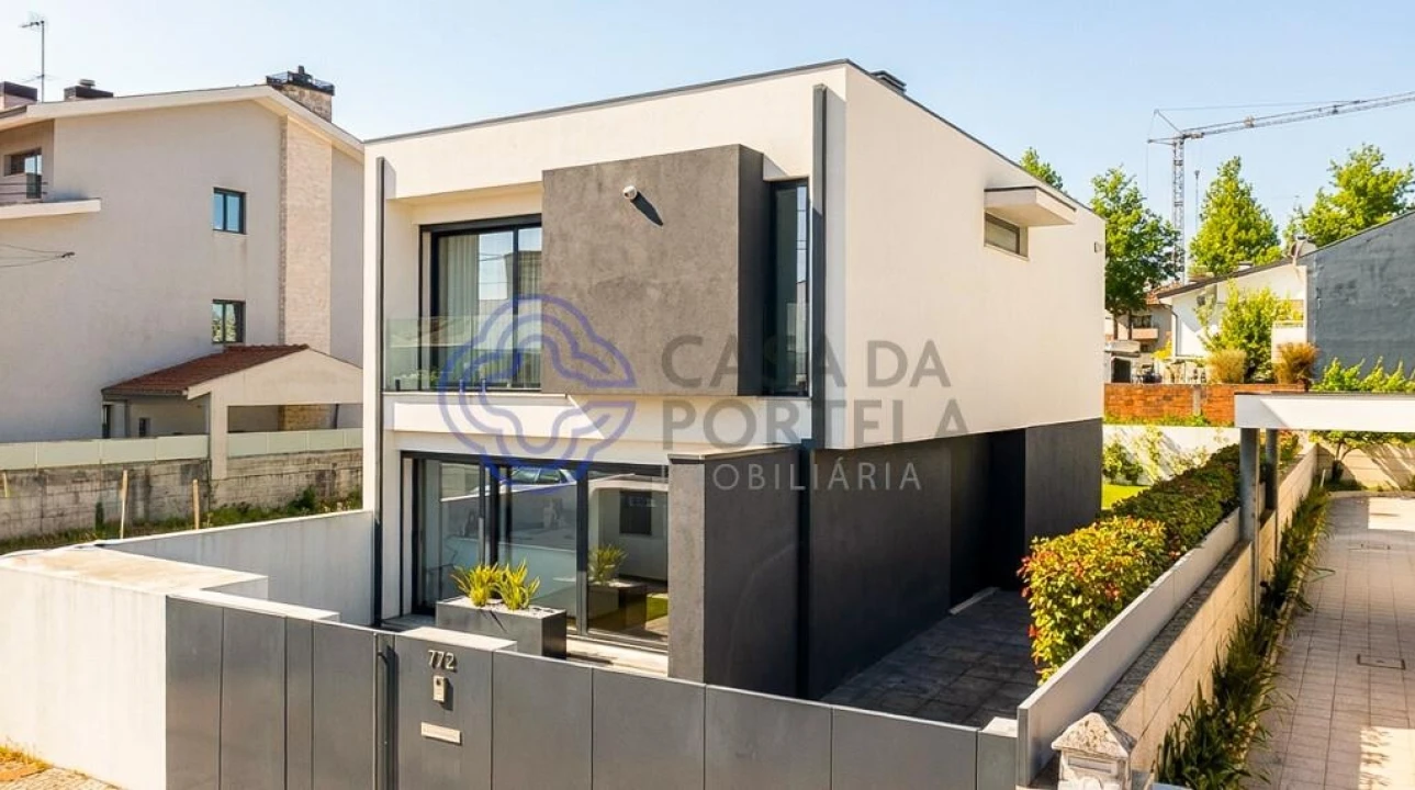 Moradia T3 para Venda em Cidade da Maia Foto 1