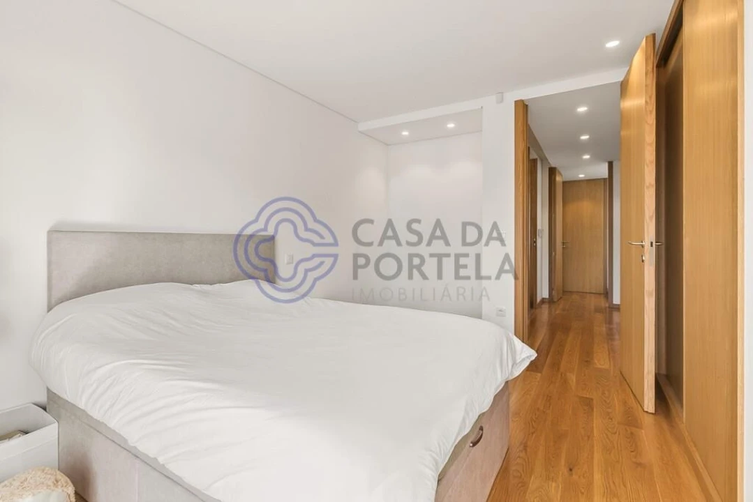 Moradia T3 para Venda em Cidade da Maia Foto 18