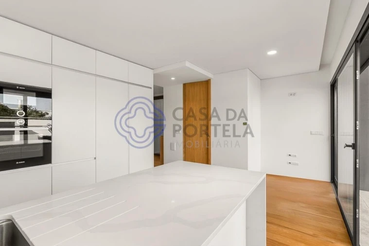 Moradia T3 para Venda em Cidade da Maia Foto 8