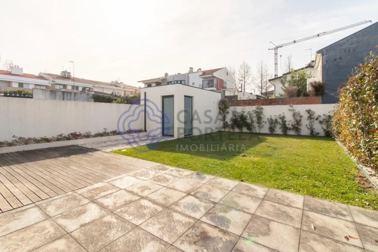 Moradia T3 para Venda em Cidade da Maia Foto 25