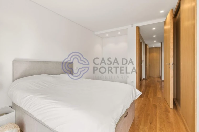 Moradia T3 para Venda em Cidade da Maia Foto 18